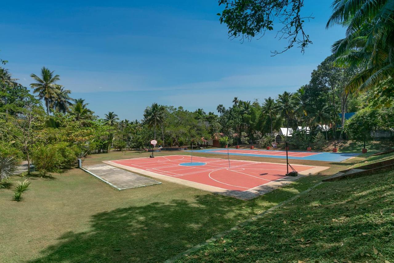 Estuary Sarovar Premiere Poovar Island מראה חיצוני תמונה