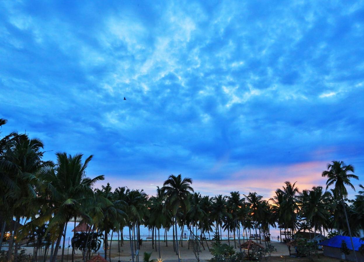 Estuary Sarovar Premiere Poovar Island מראה חיצוני תמונה
