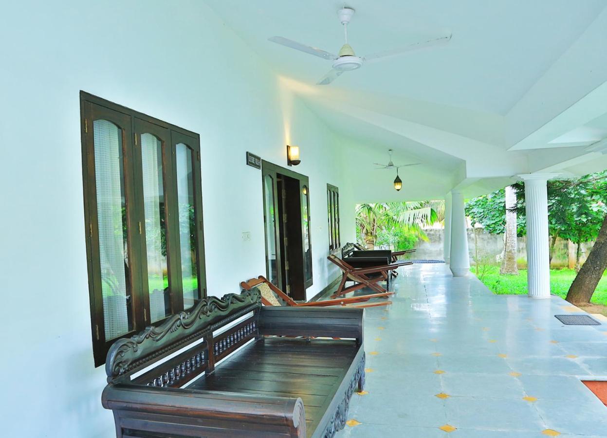 Estuary Sarovar Premiere Poovar Island מראה חיצוני תמונה