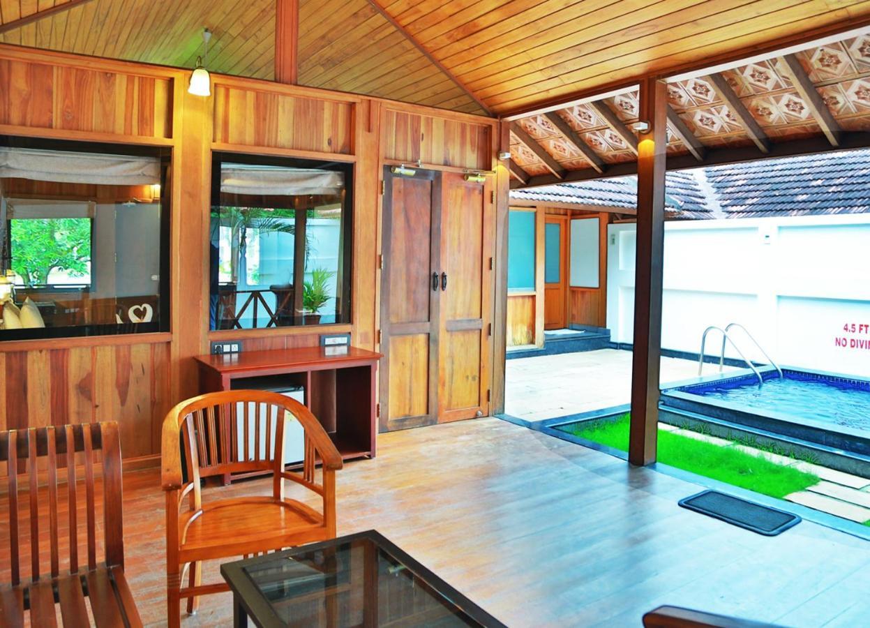 Estuary Sarovar Premiere Poovar Island מראה חיצוני תמונה