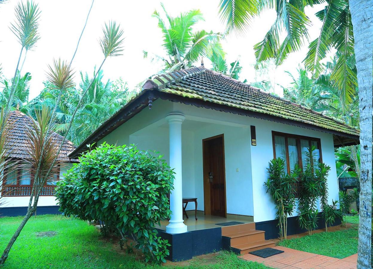 Estuary Sarovar Premiere Poovar Island מראה חיצוני תמונה